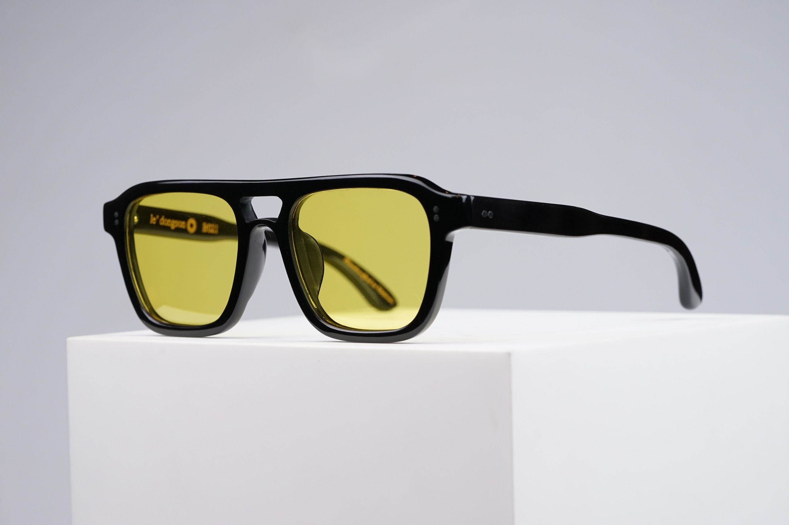 b021-black-shine-2