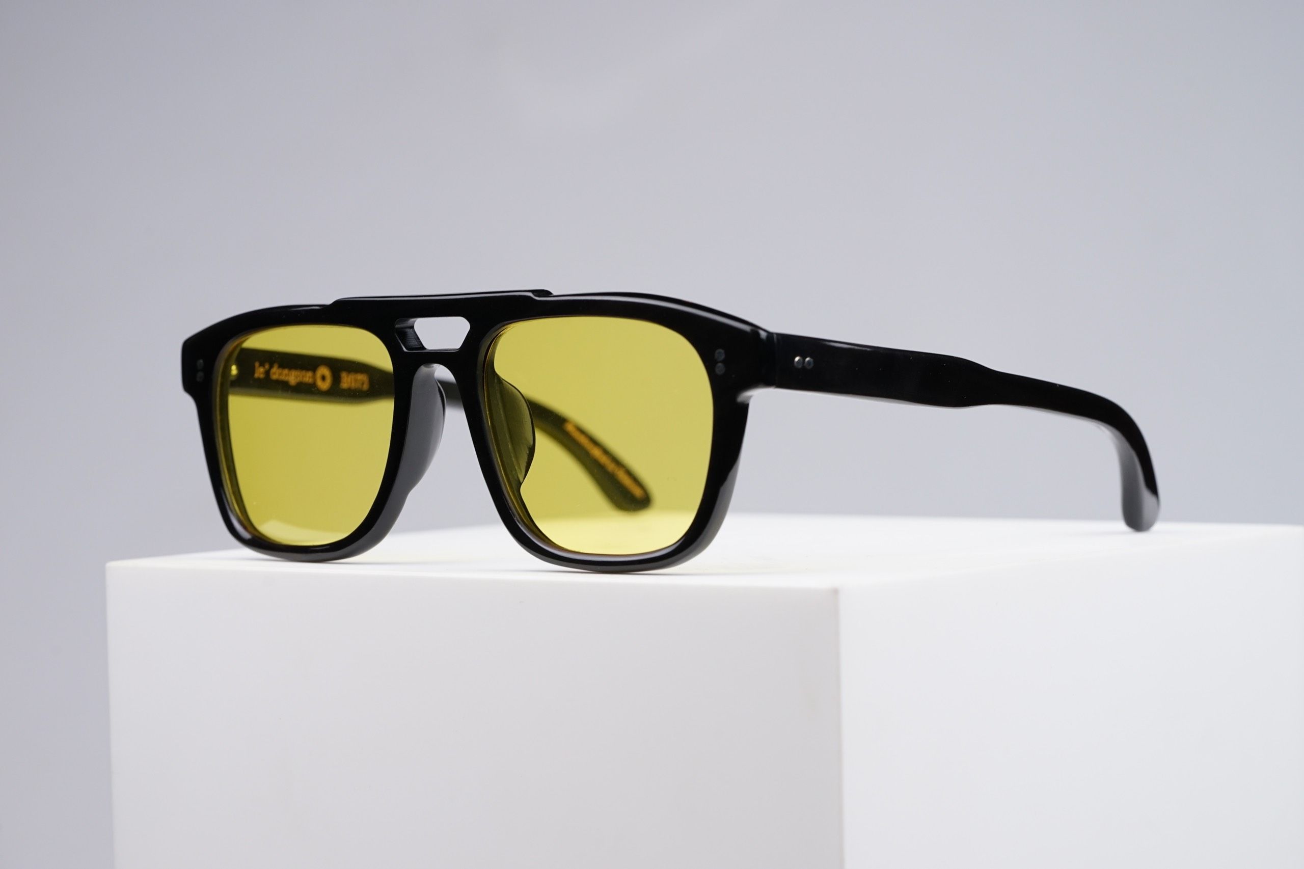 b073-black-shine-1