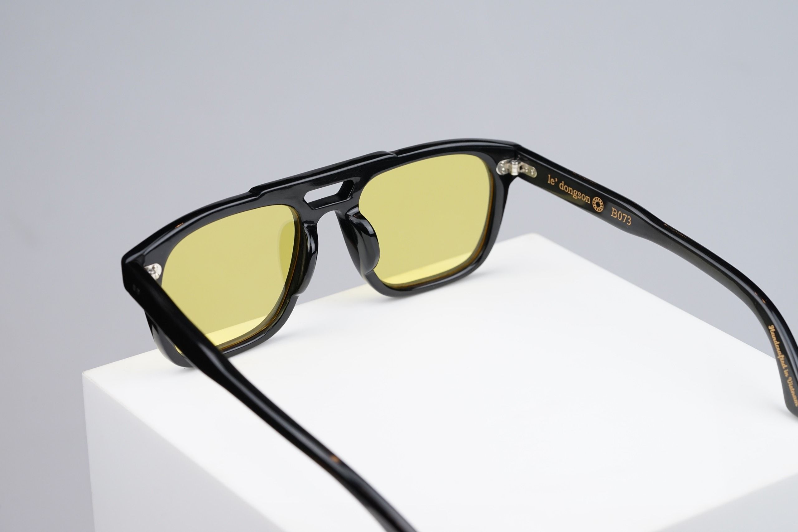b073-black-shine-2