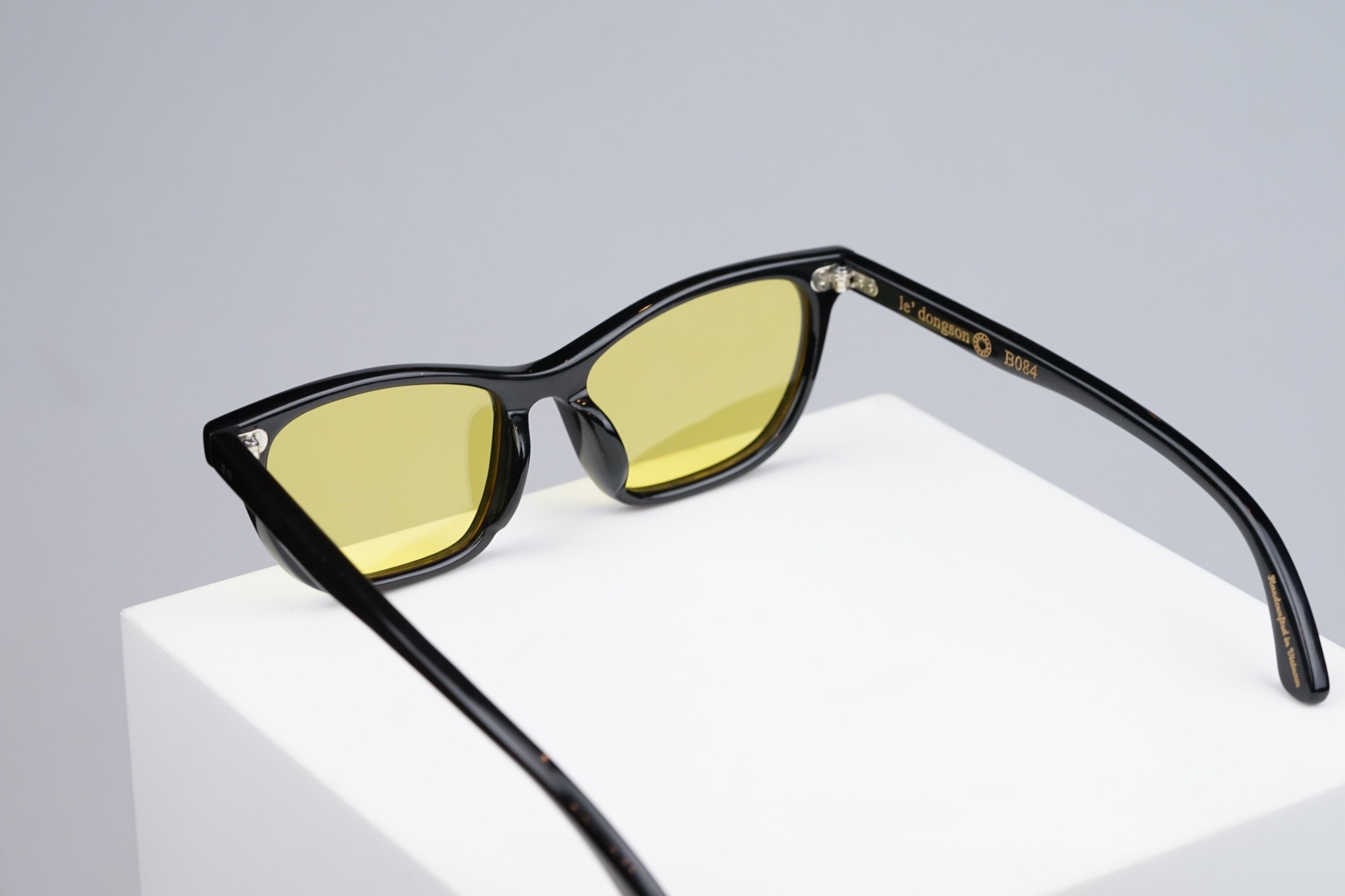 b084-black-shine-1