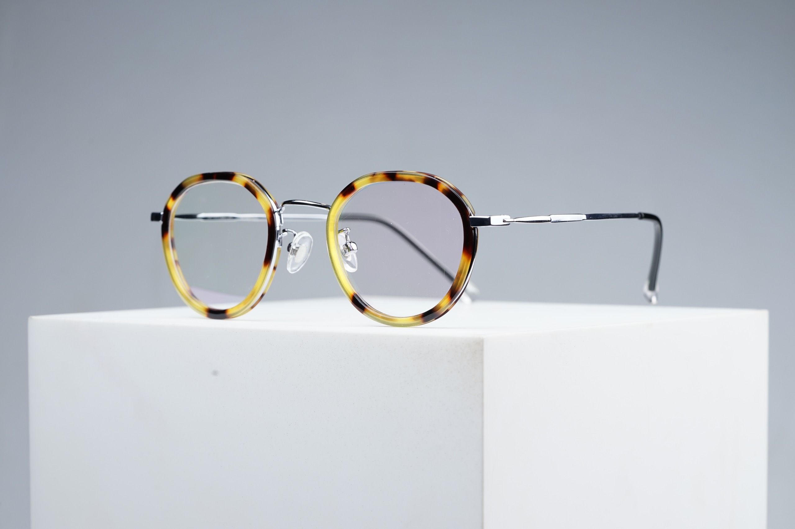 le-dongson-classic-round-classic-havana-tortoise-silver-1