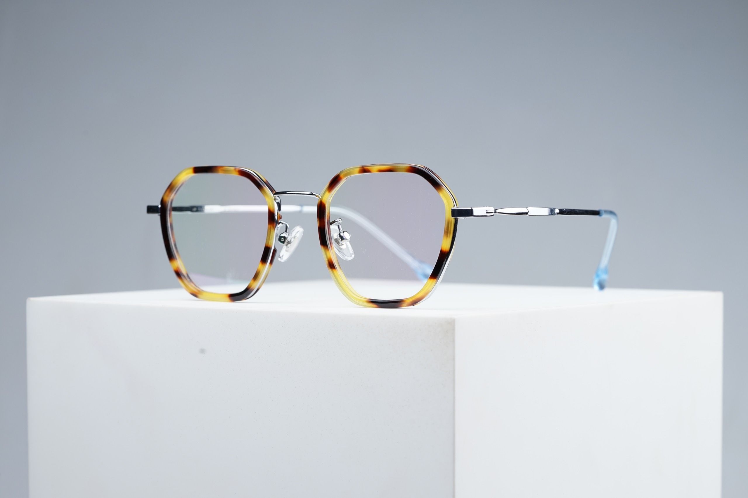 le-dongson-hexagon-classic-havana-silver-3